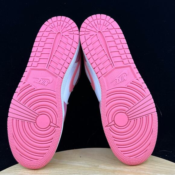 Air Jordan 1 Low GS Berry Pink 553560-616 Size 6Y/ 7.5 Wmns Retro Sneakers - Picture 8 of 9